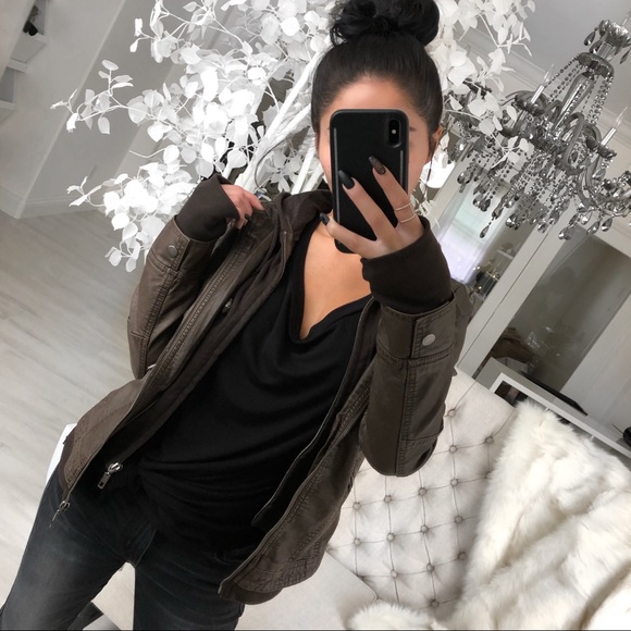 OUTT OF STOCKK - Picture 3 of 8